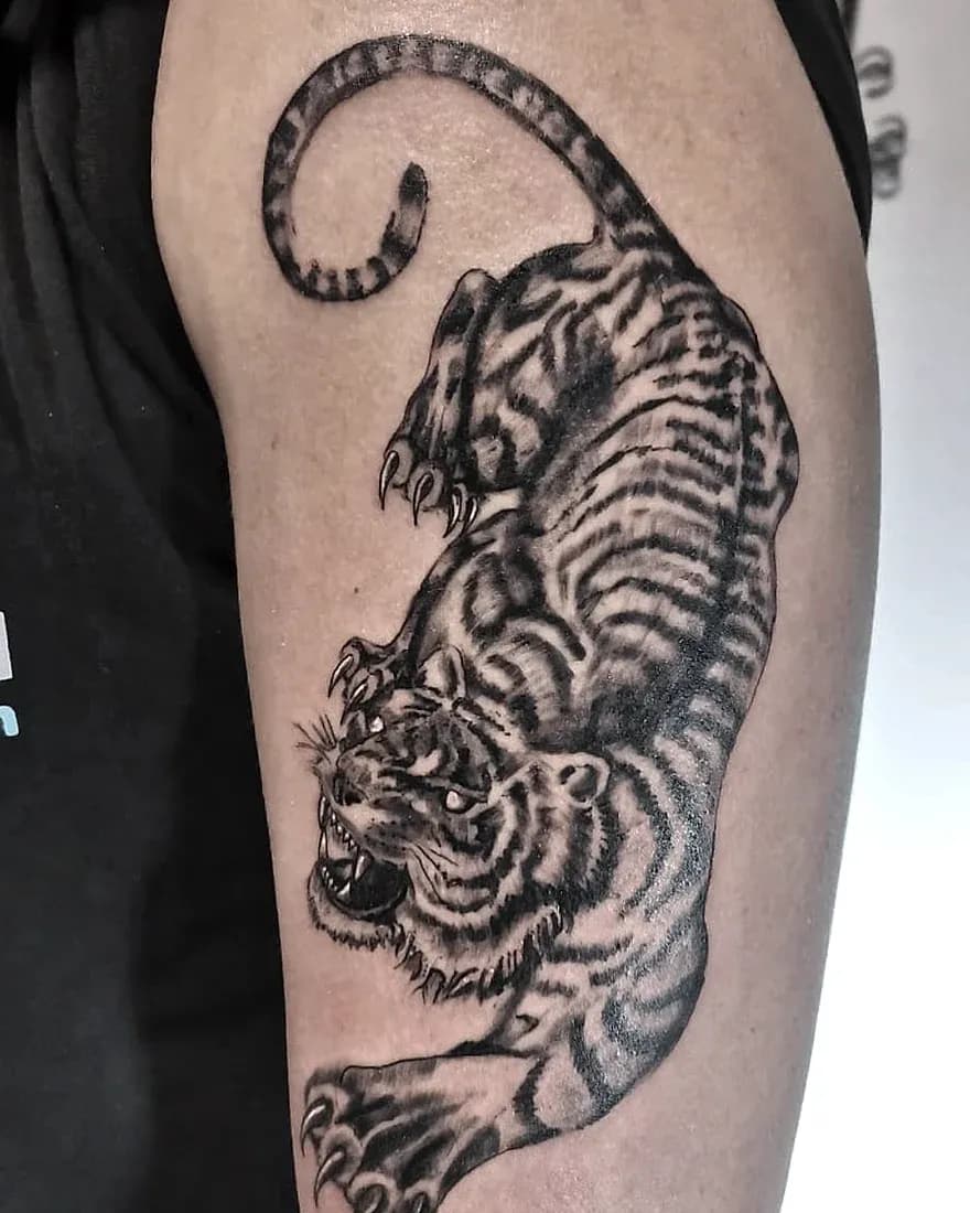 Tiger, Traditional-Tattoo von Radoja, Cult Art Tattoo Bielefeld